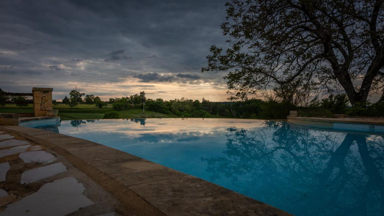 Hotel De La Ferme Lamy Meyrals Экстерьер фото